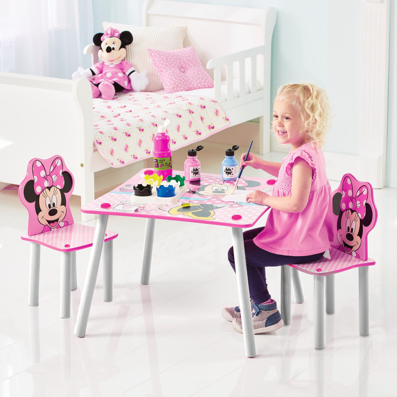 Gyerek asztal székekkel Minnie egér