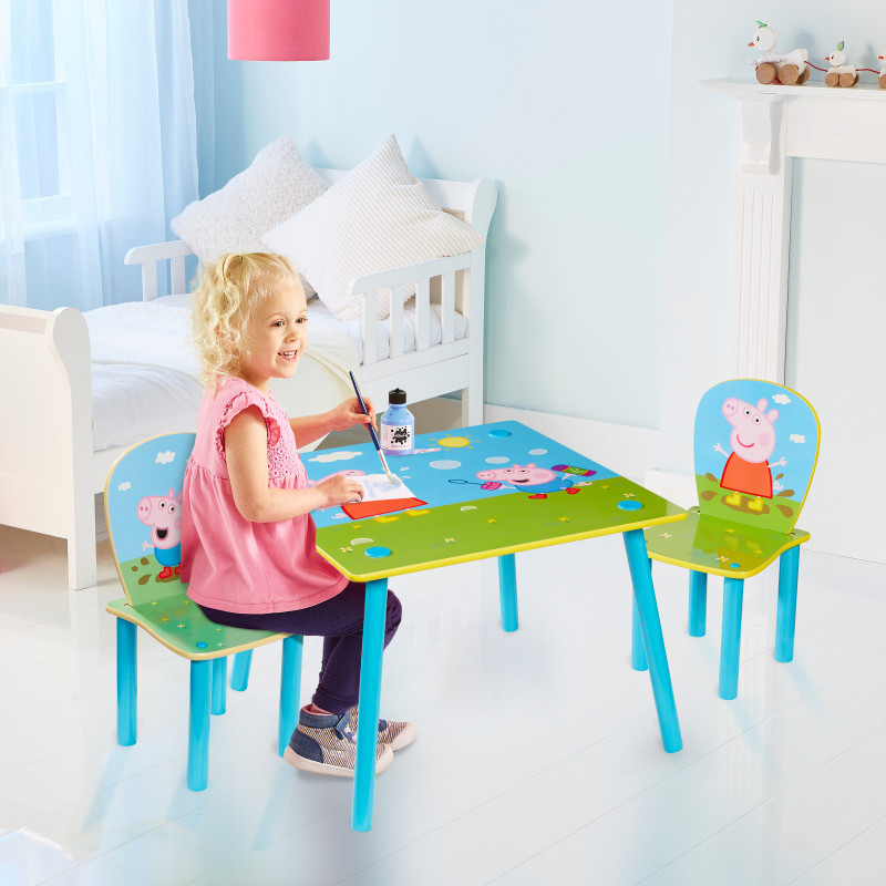 Gyerek asztal székekkel Peppa, a malac Gyerek asztal székekkel Peppa, a malac